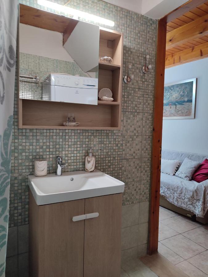 Marilou'S Cottage Ágios Matthaíos Dış mekan fotoğraf